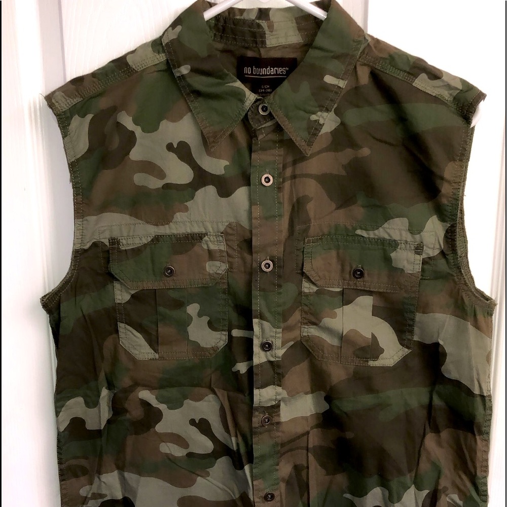 NO BOUNDARIES sleeveless collar shirt, Camo